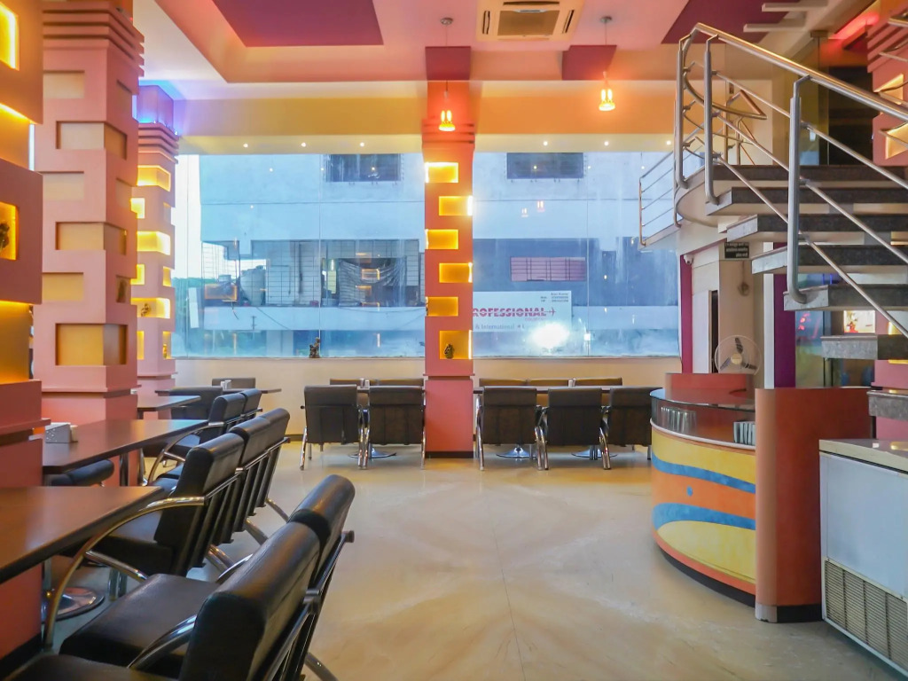 OYO Flagship 15921 Hotel Golden Rock