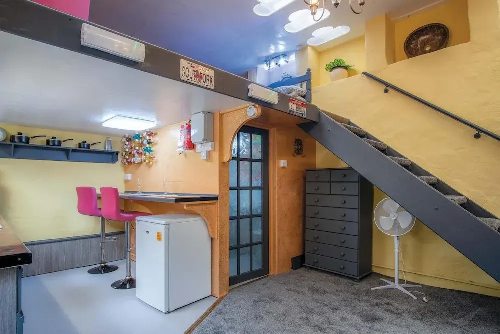 Clouds - 1 Bedroom Holiday Home - Milford Haven