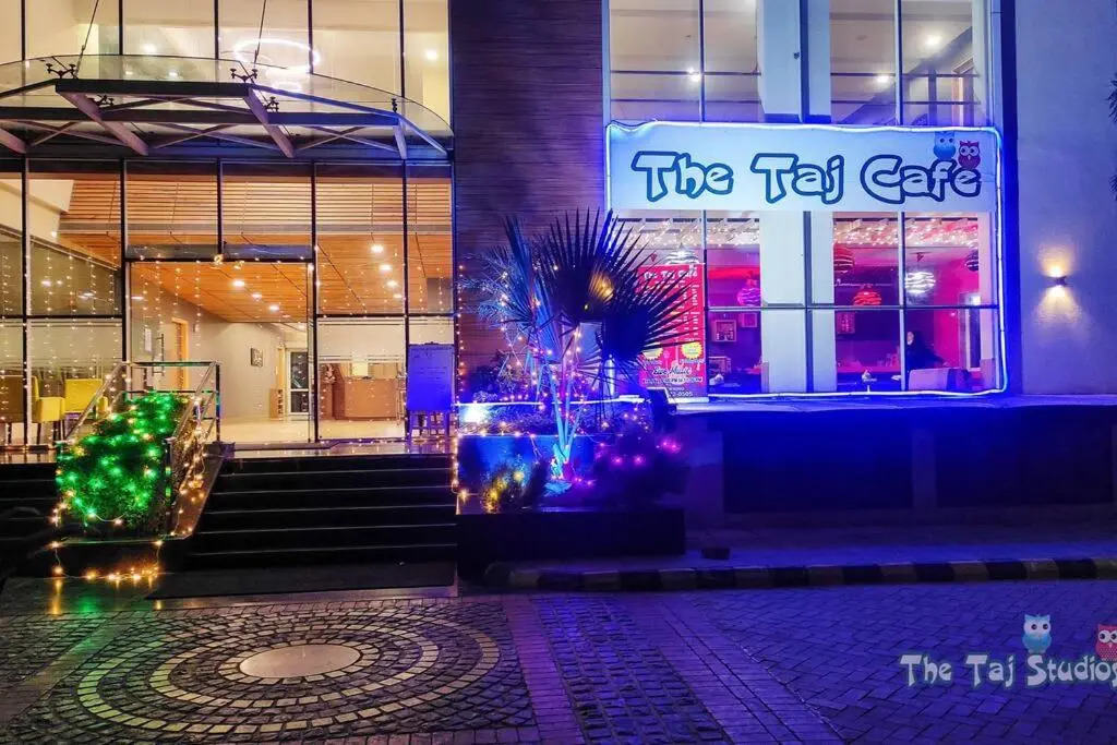 Taj Studios-Serviced Studio Apartment(Free Bfast)