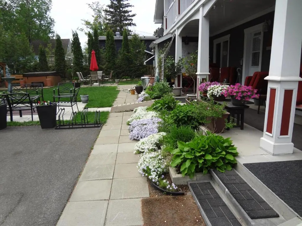 Auberge Pres du Lac