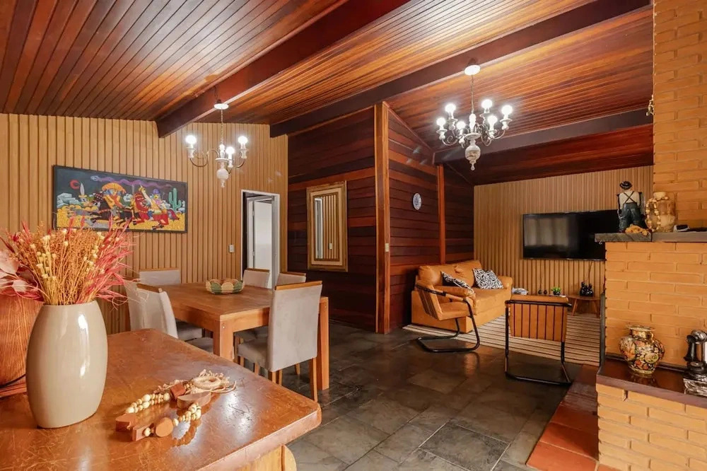 Casa Grande c Lareira e Churrasqueira - Cascatinha