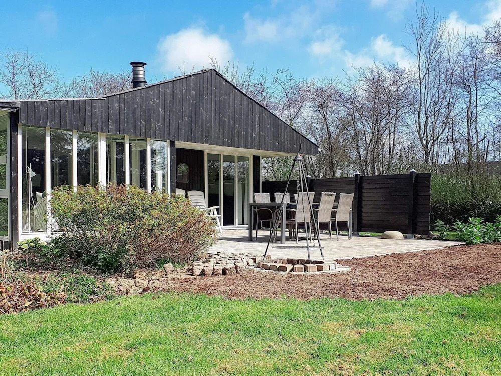 Quaint Holiday Home in Hemmet for Terrace