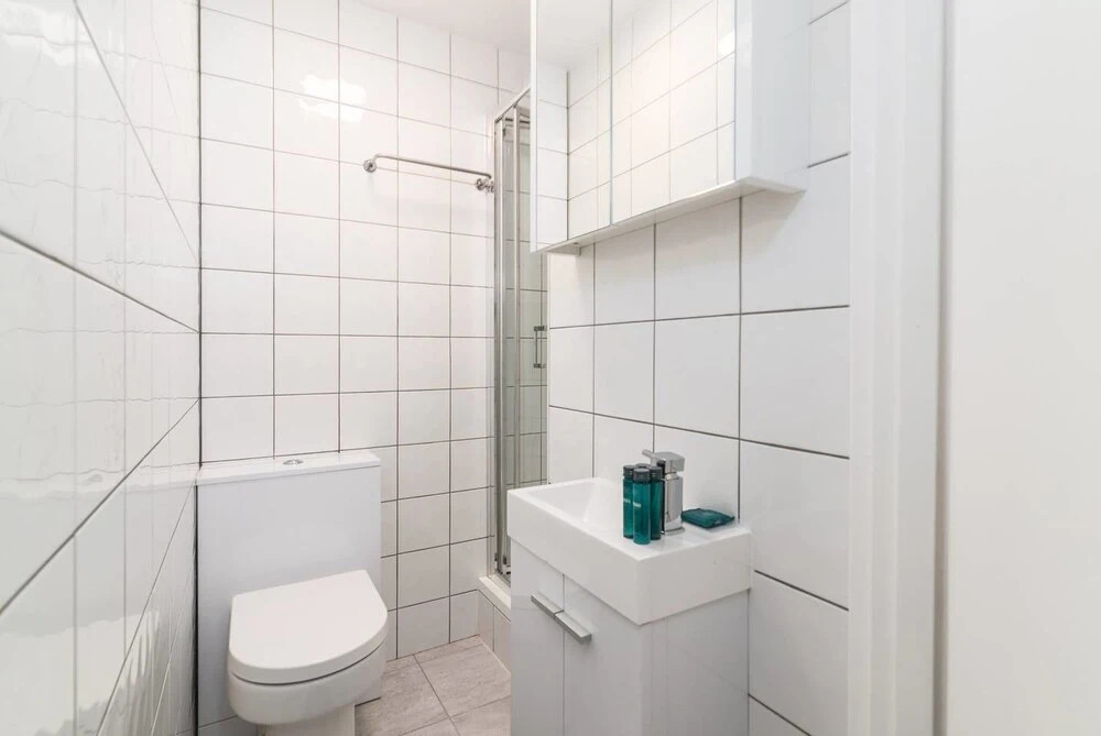 Spacious 4 Bedroom for 8 Guests in Central London