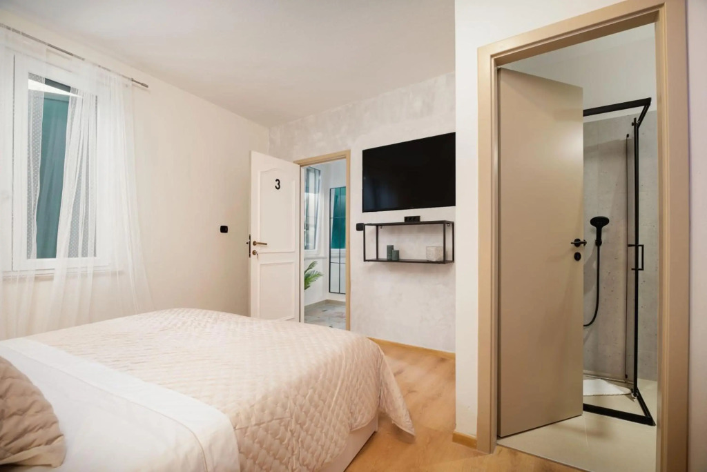 Hygge Rooms Split
