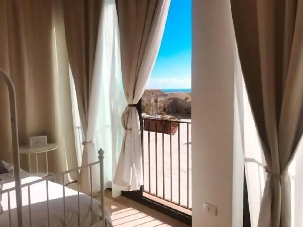 Un Affaccio Sul Borgo