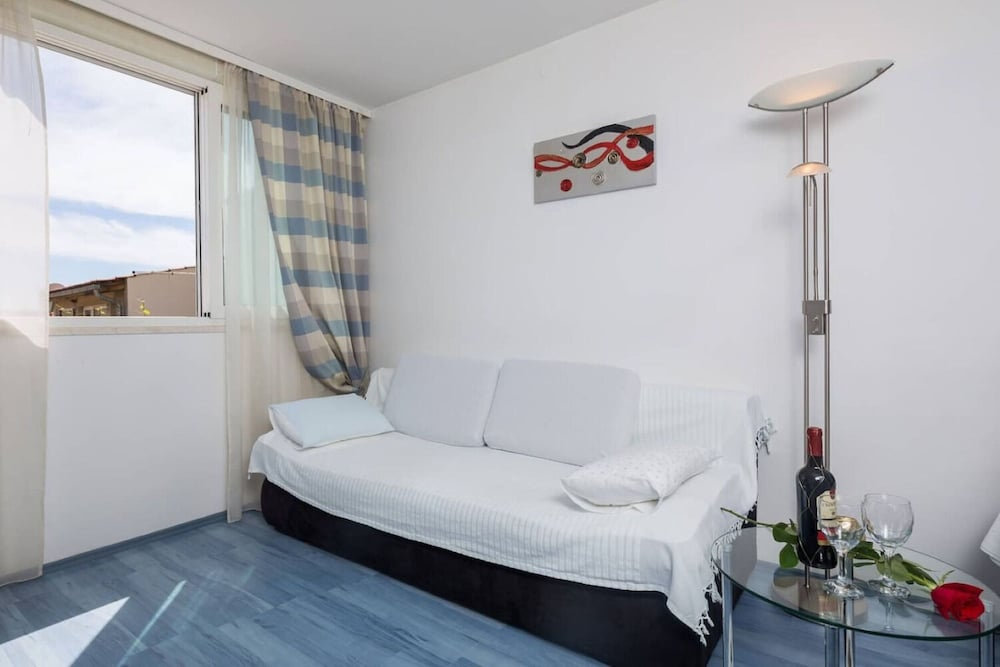 Apartment Dragica 1
