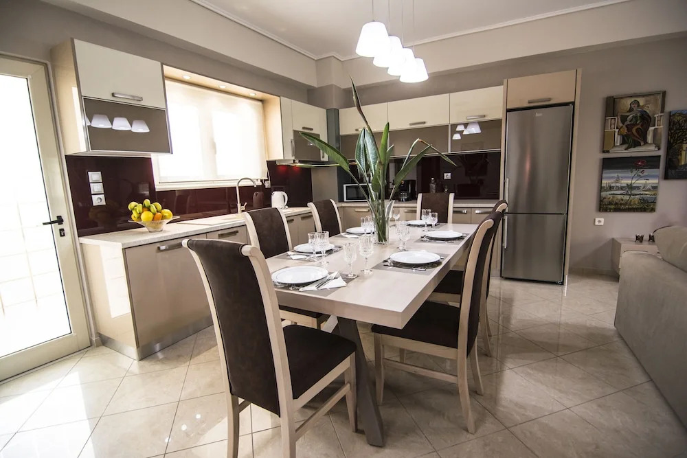 Luxury Mari House