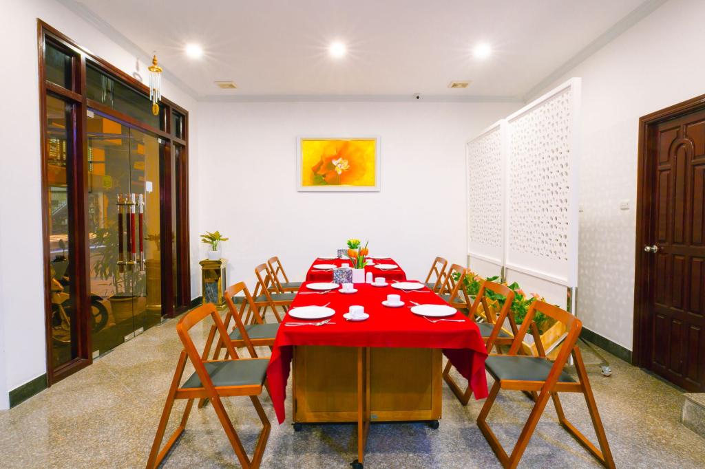Royal Hotel Ha noi