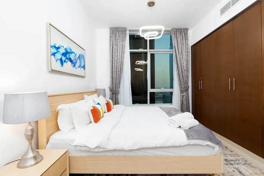 Whitesage - Sophisticated and Homey apartment Near to Metro