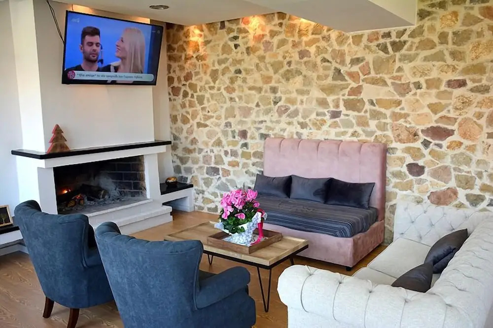 PARNON HOTEL