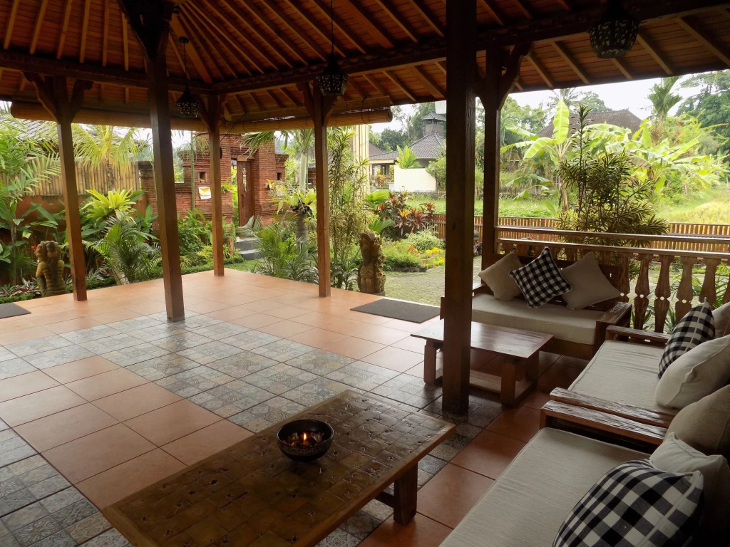 Candy Villa by Pramana Villas
