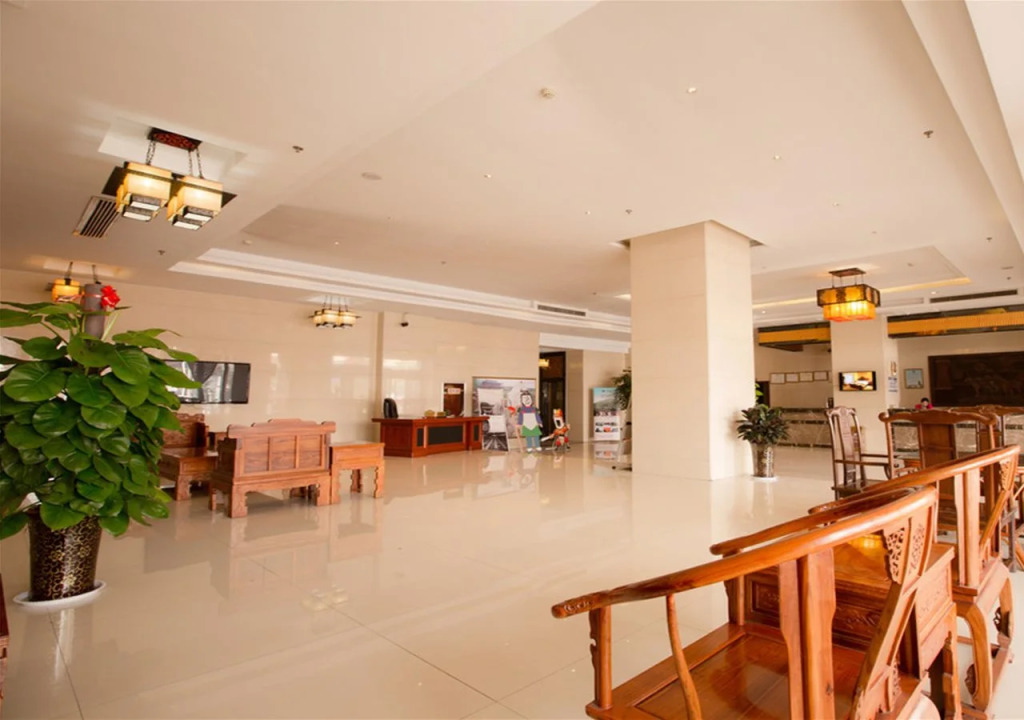 Qin Huang Hotel