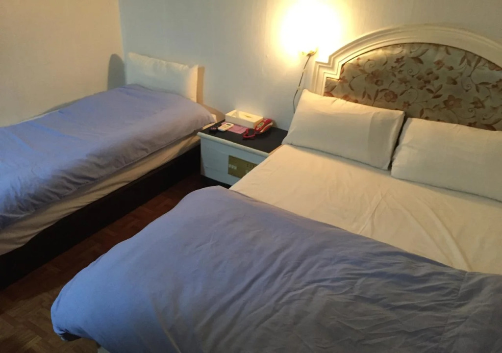 CHEN-FEI Business Hotel