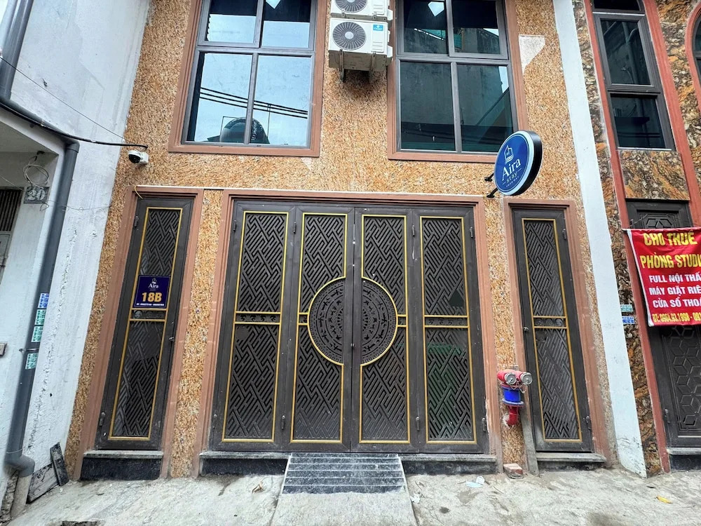 Aira Kim Ma Apartment