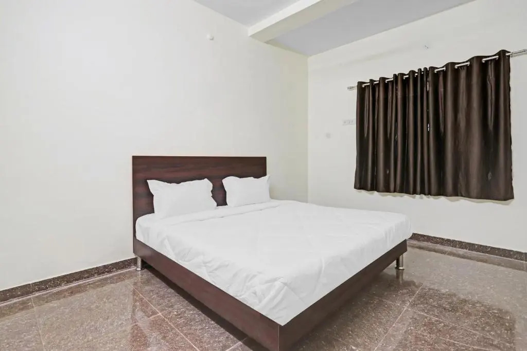 OYO 86300 Hotel B a b