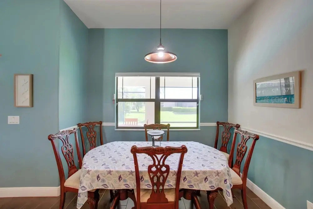 Family Retreat w/ Backyard Oasis in Cape Coral