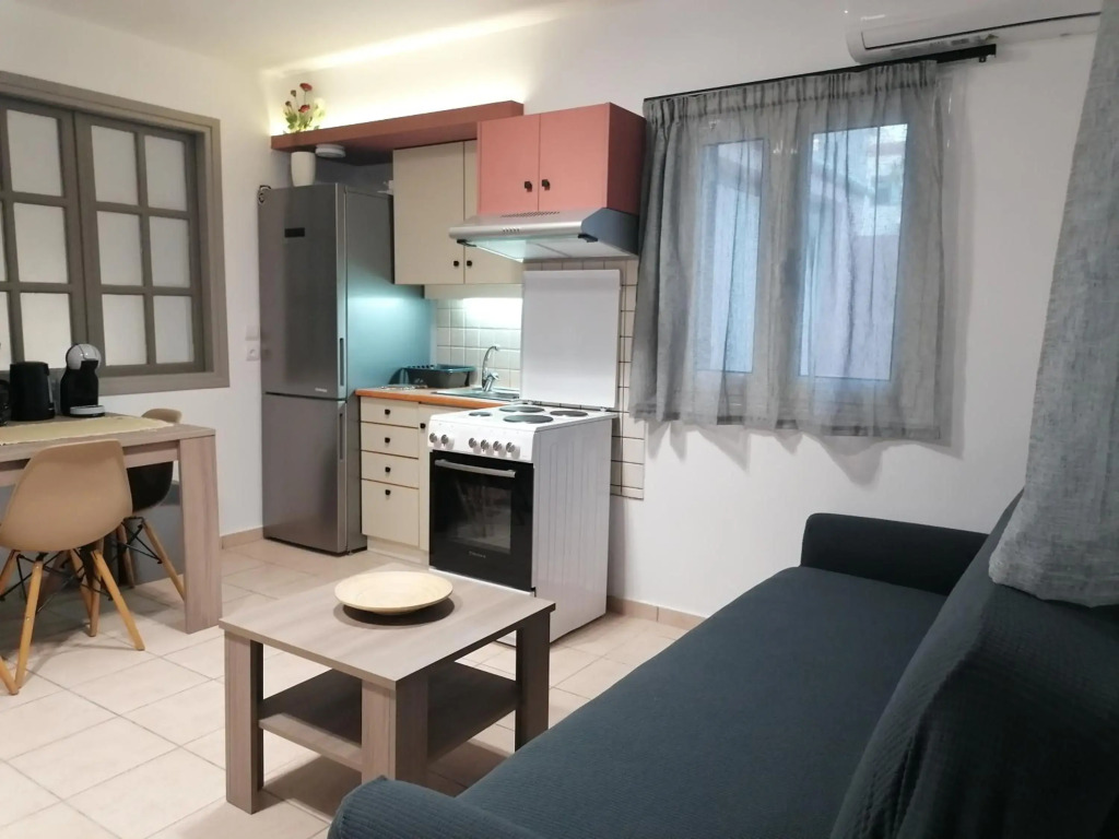 petite nafplio sofos apartment