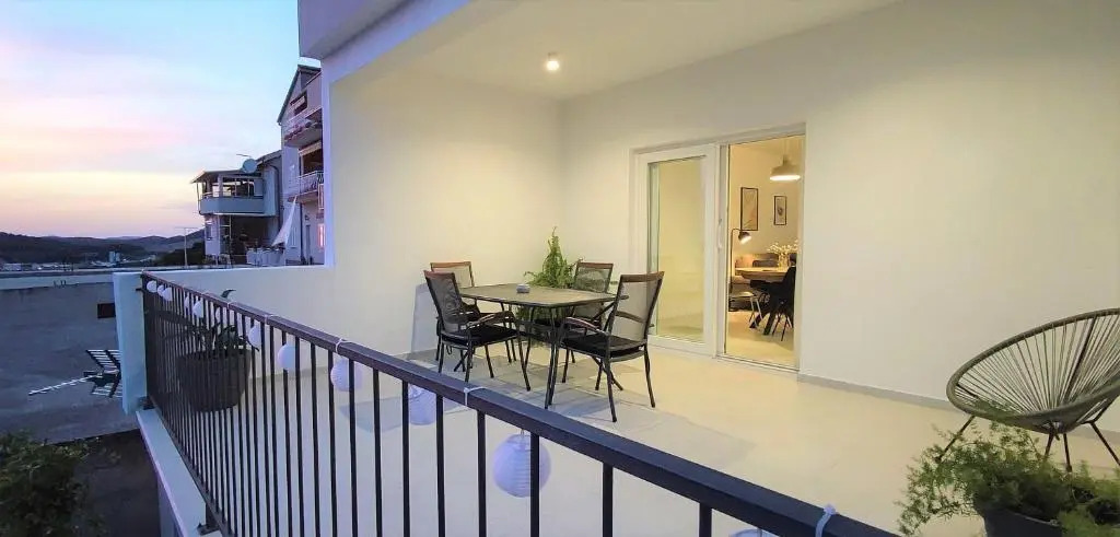 Archipelago Apartment