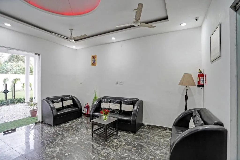 OYO Townhouse 1133 Rajvanshi Paradise