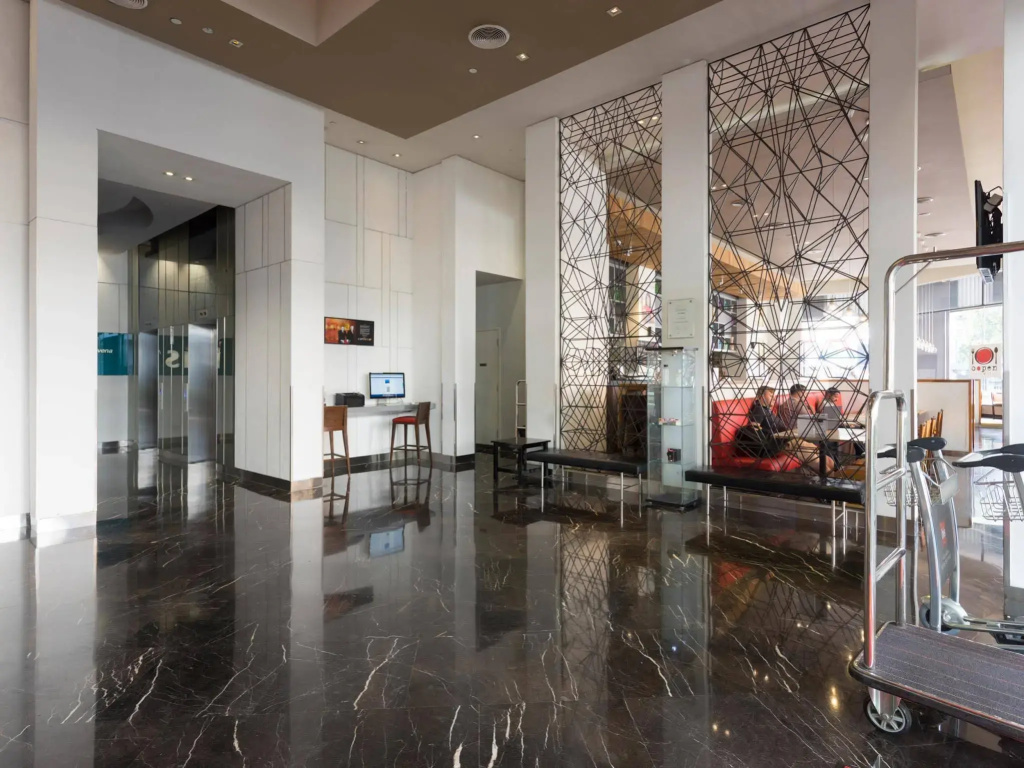 Ibis Singapore Novena