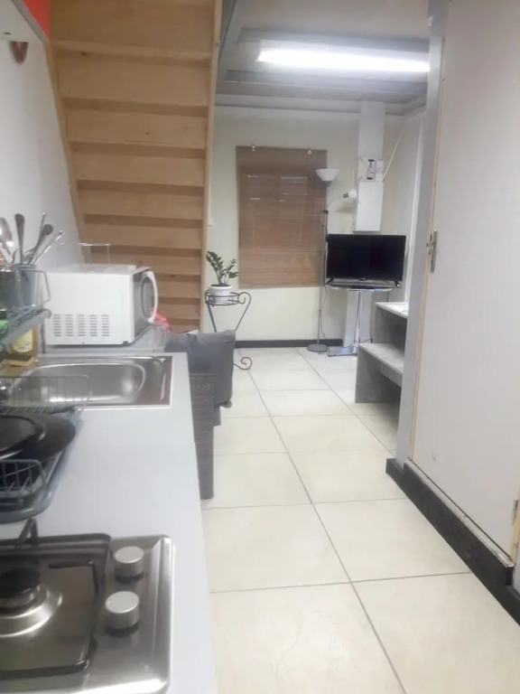 Apartment With one Bedroom in Saint-benoit, With Wonderful Mountain Vi