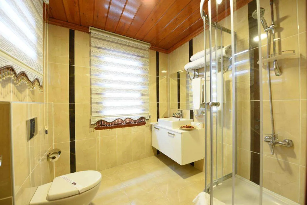 Elyka Hotel