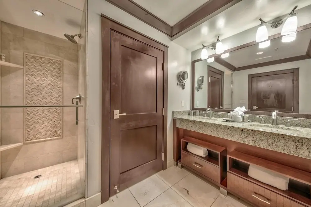 Summer Sale: Constellation S | 3 Bedroom Penthouse Condo by RedAwning