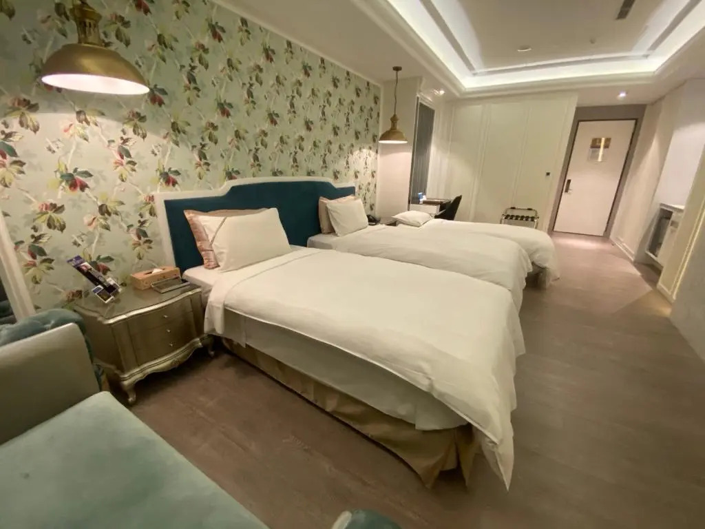 U-Her Hotel