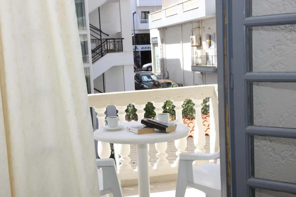 Aquarius Apartments