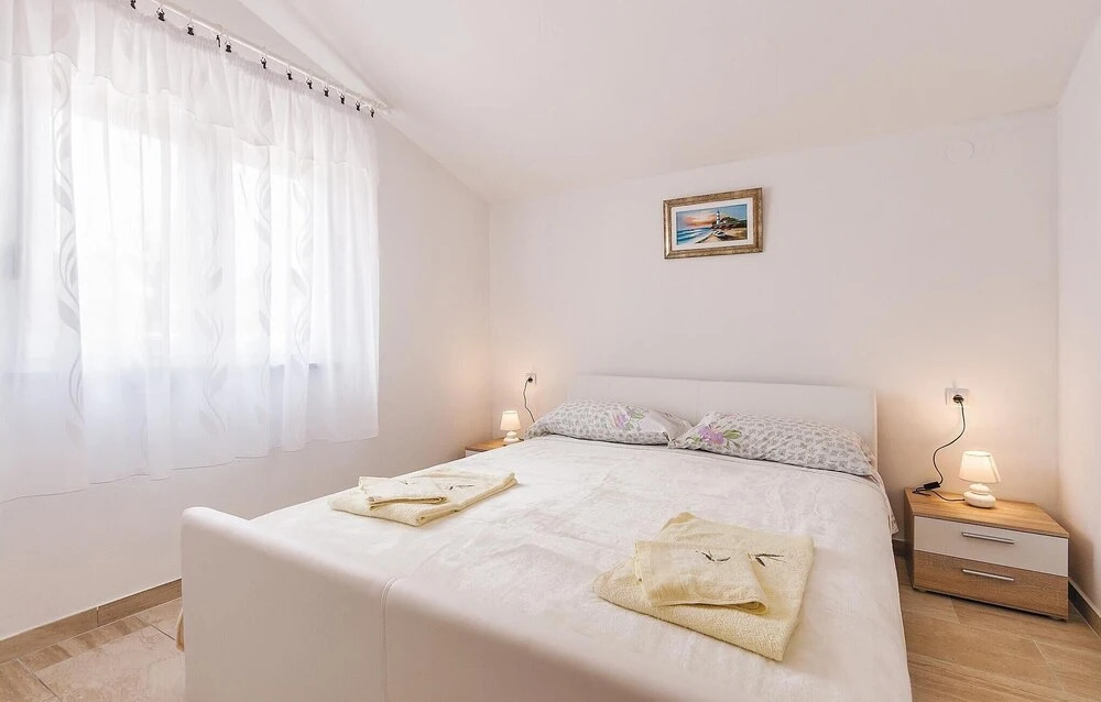 Awesome Home in Vodnjan with Hot Tub, WiFi & 2 Bedrooms