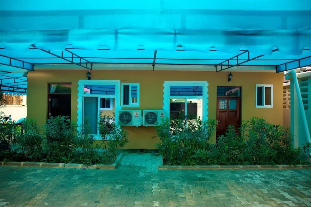 KAYS LODGE