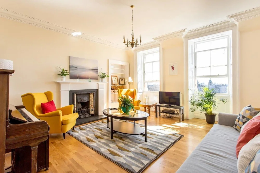 Retro Castle Retreat 2Bed (sleep 6)