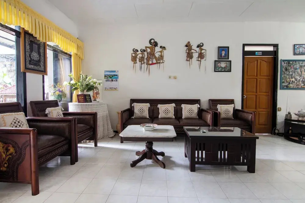 OYO 3067 Flamboyan Homestay Syariah