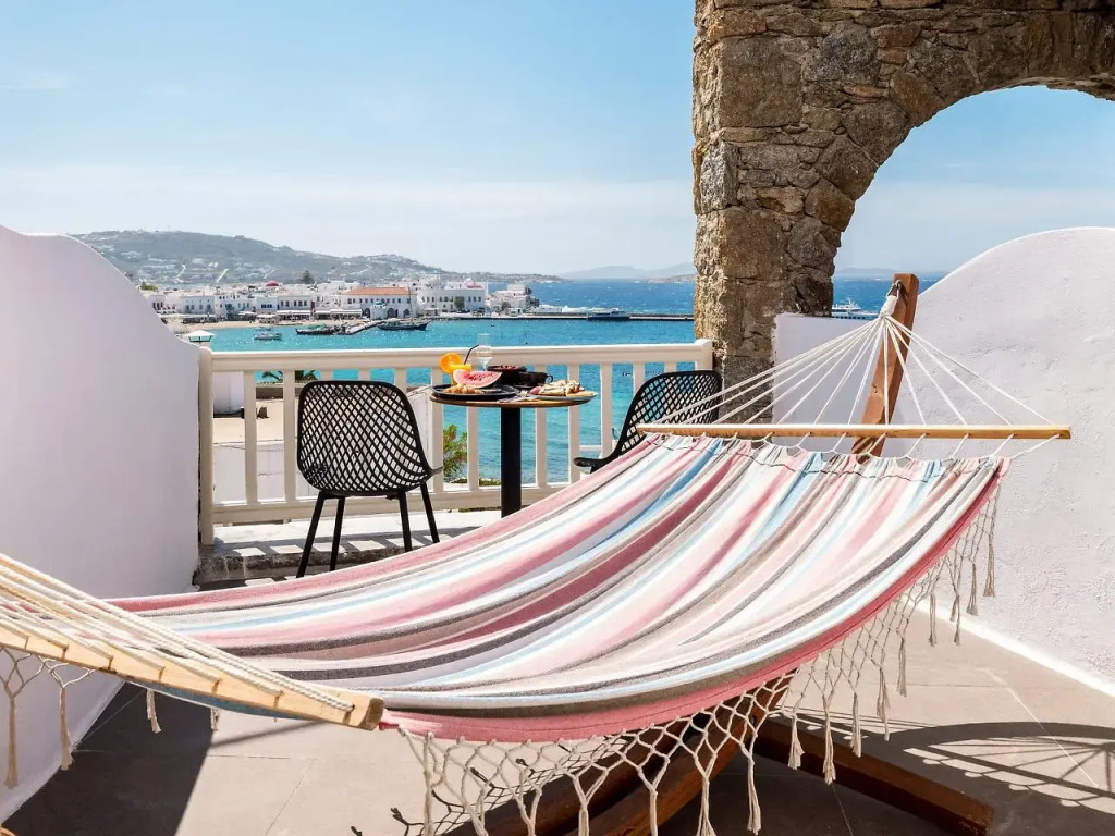 Yalos Hotel Sunset view Mykonos town private rooms