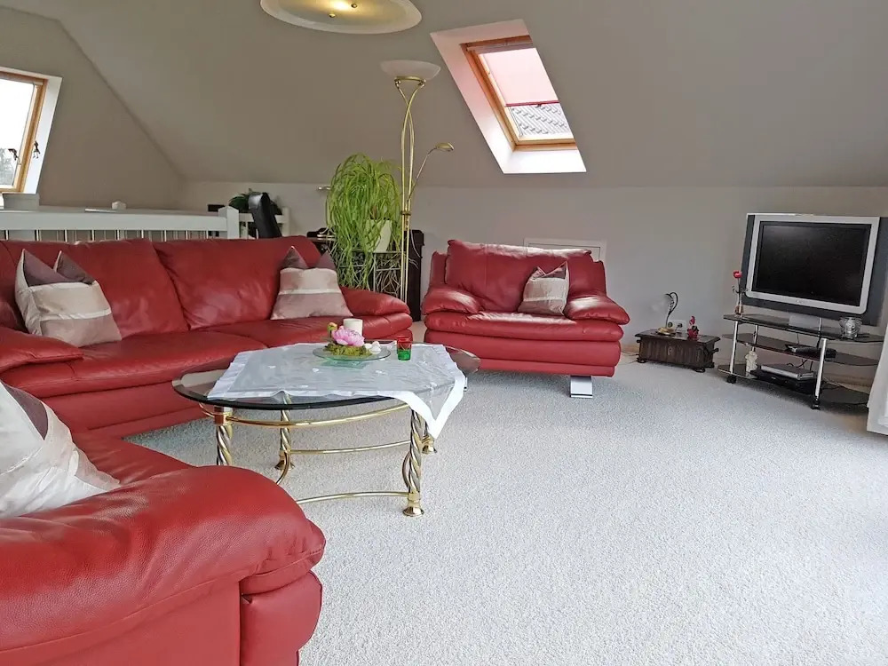 Reizendes Ferienhaus mit Swimmingpool Naehe Ostsee