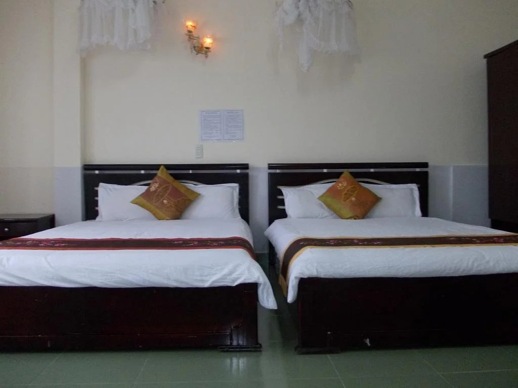 Gold Star Hotel