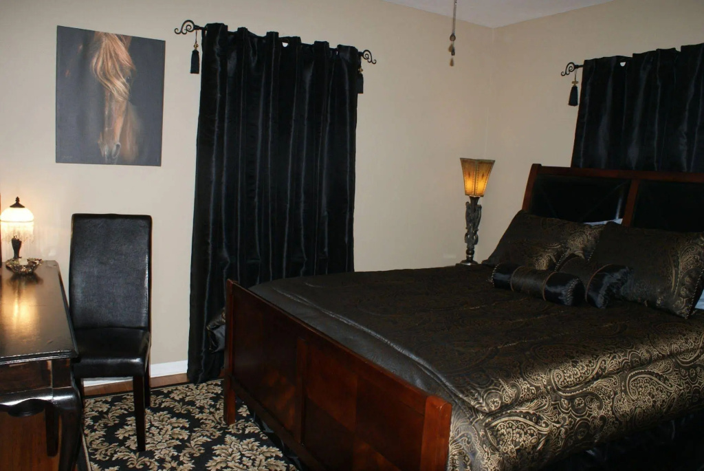 The Foxtrot Inn