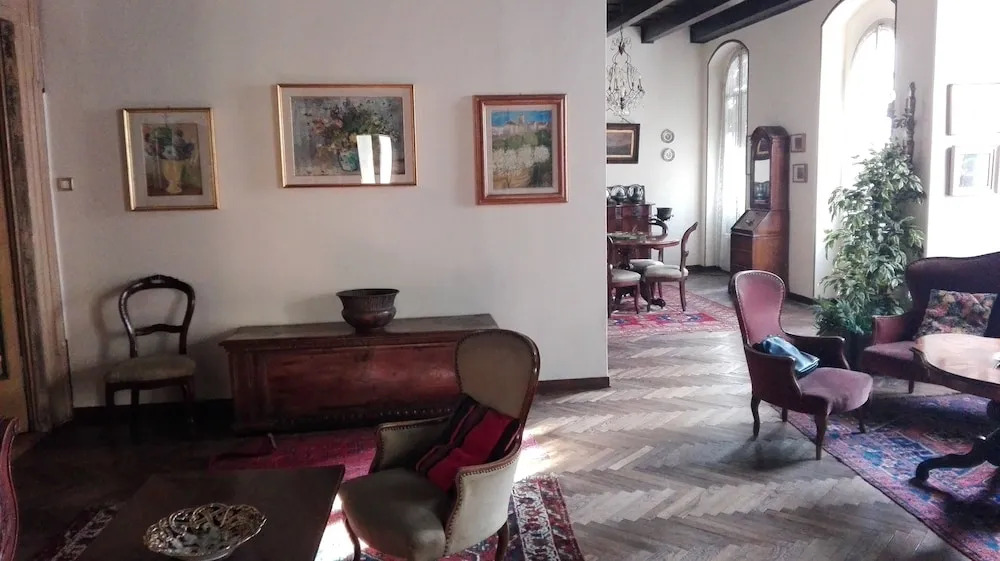 Holiday Verona