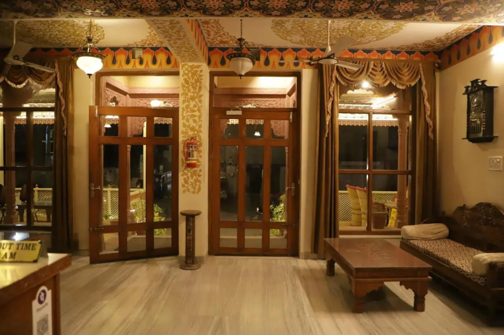 Hotel Teerth Palace