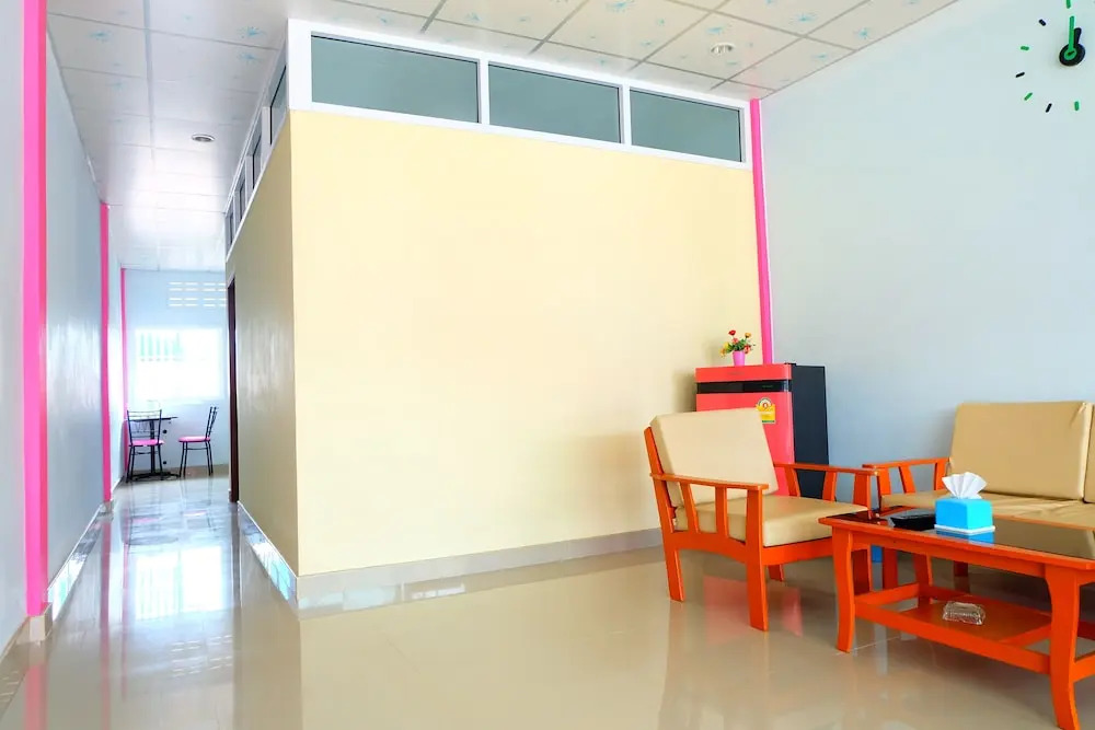 Thanaroj Guesthouse