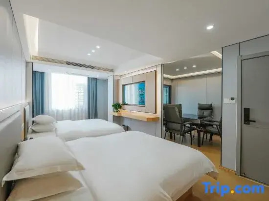 Jinfeng Hotel (Hejing Square Store, Zhaotong Shenggeng Cultural Park)