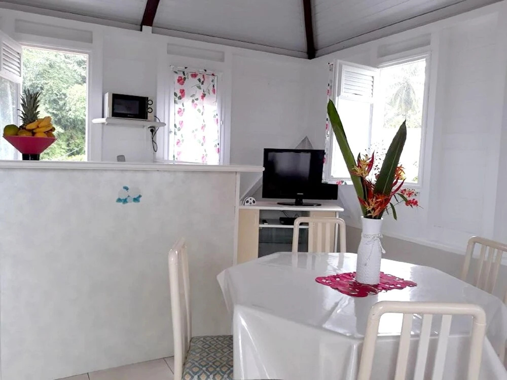 Apartment With one Bedroom in Rivière Pilote, With Wonderful Mountain View, Furnished Terrace and Wifi - 8 km From the Beach