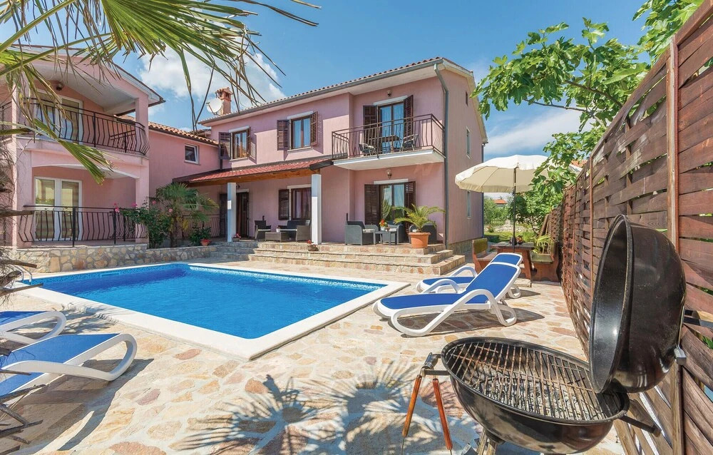 Stunning Home in Labin With Wifi and 5 Bedrooms