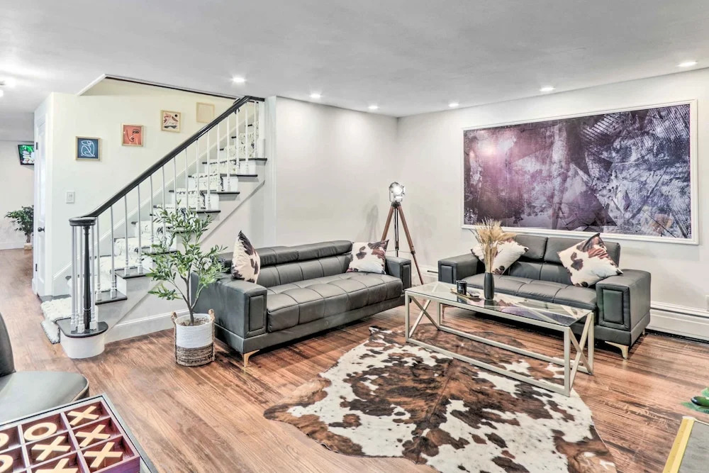 Upscale Waterbury Retreat w/ Indoor Hot Tub!
