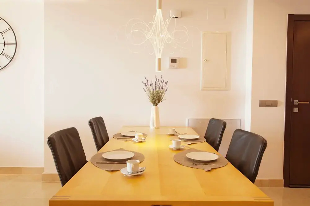 Snug apartment with garden