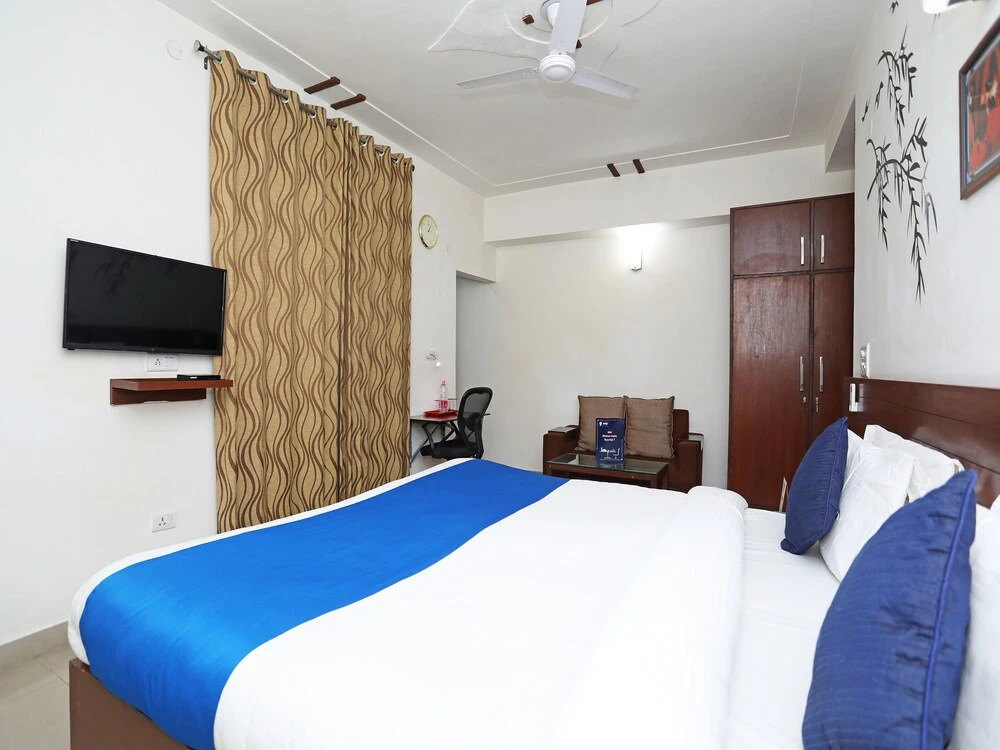 OYO 10804 Hotel Kumar