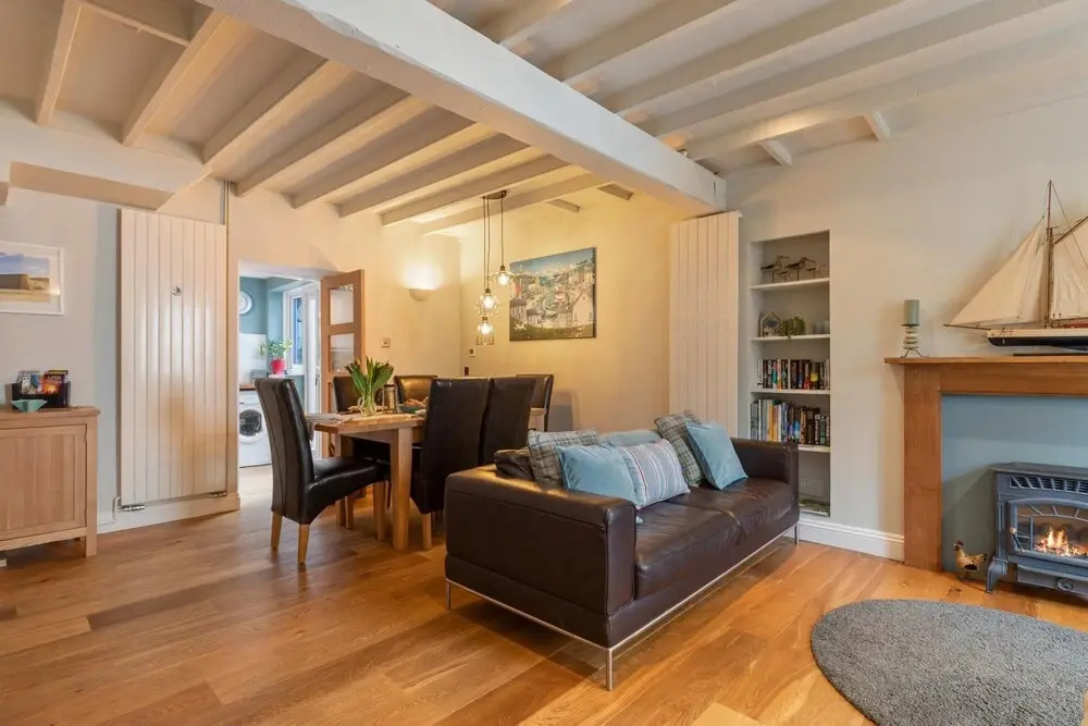 A Stone s Throw - Sea Views Yards From Beach