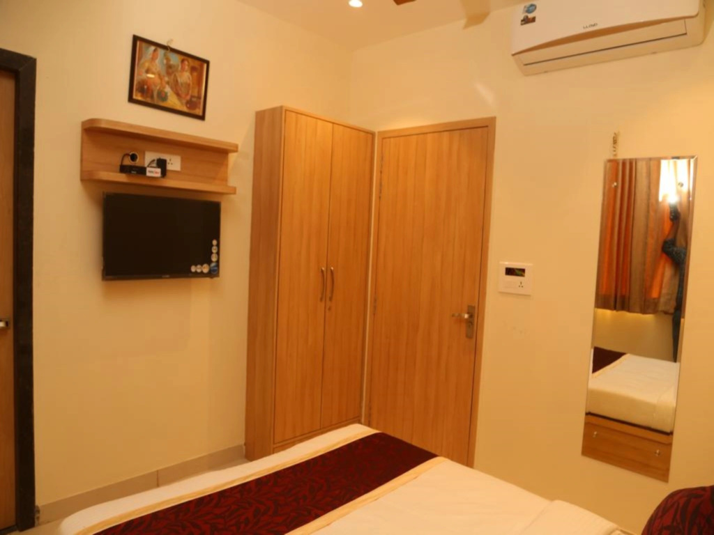 Hotel Raj