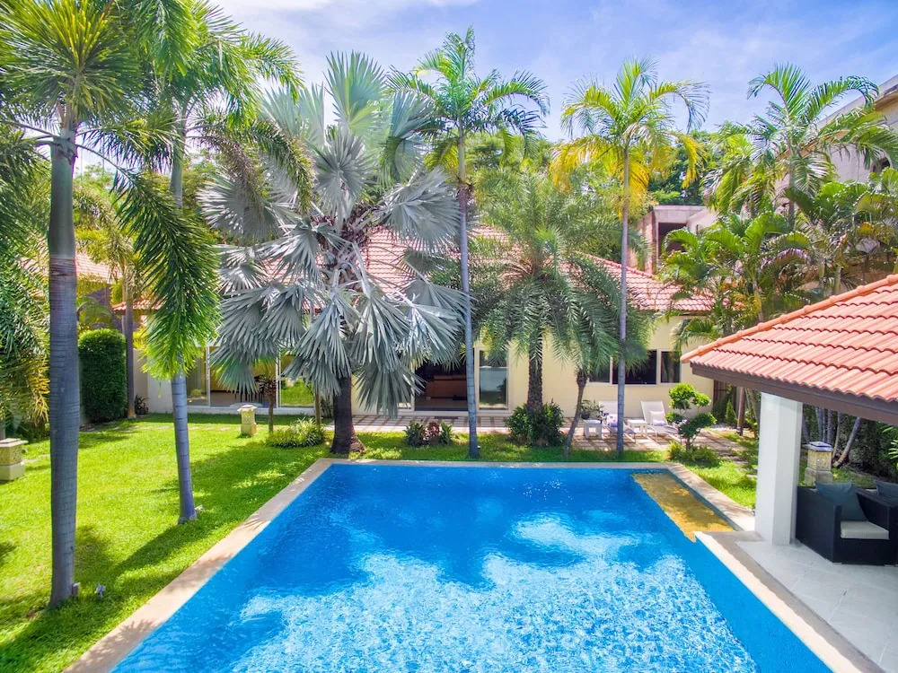 Private Beach Majestic Pool Villa Pattaya