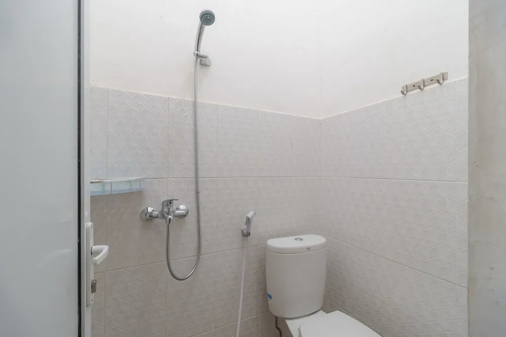 RedDoorz Plus at Grand Tara Homestay Palembang
